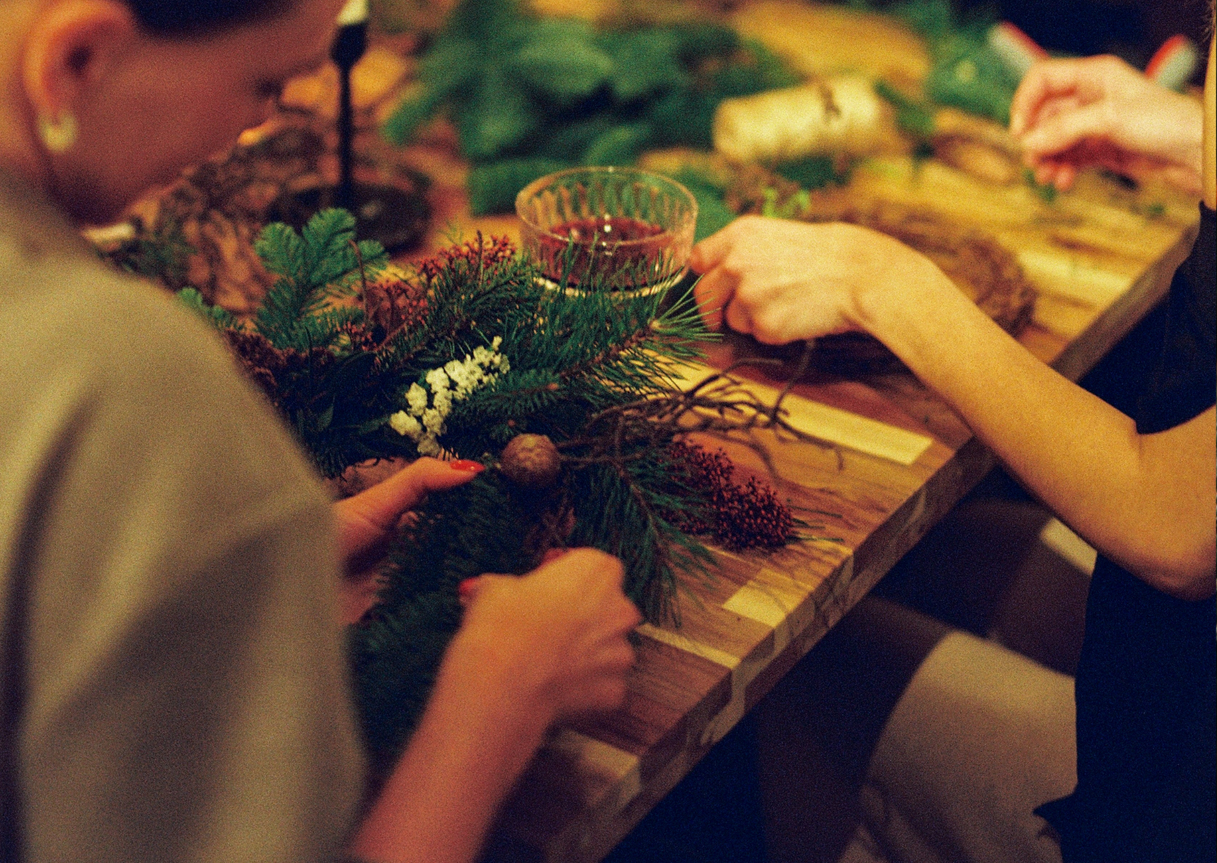 Kopie Van Kopie Van Kopie Van Neutral Elegant Family Photo Happy Easter Postcard (1)