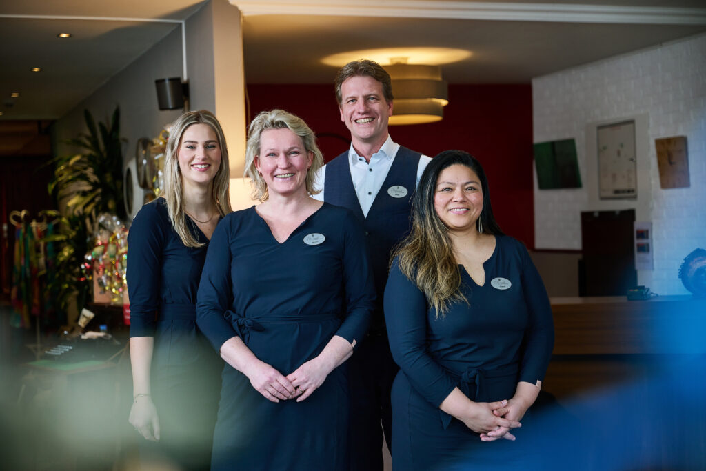 01. Receptieteam 2